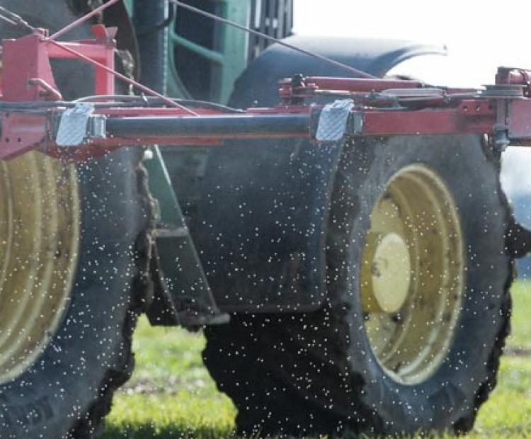 fertiliser spreading